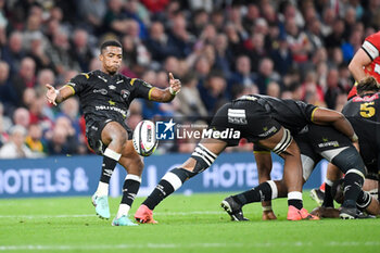 24/05/2024 - Sharks Scrum-half Grant Williams (9) during the European Rugby Challenge Cup, Final rugby union match between Gloucester Rugby and Hollywoodbets Sharks on 24 May 2024 at Tottenham Hotspur Stadium in London, England - RUGBY - CHALLENGE CUP - FINAL - GLOUCESTER V SHARKS - CHALLENGE CUP - RUGBY