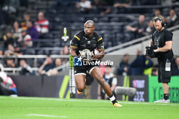 24/05/2024 - Hollywoodbets Sharks Makazole Mapimpi during the European Rugby Challenge Cup, Final rugby union match between Gloucester Rugby and Hollywoodbets Sharks on 24 May 2024 at Tottenham Hotspur Stadium in London, England - RUGBY - CHALLENGE CUP - FINAL - GLOUCESTER V SHARKS - CHALLENGE CUP - RUGBY