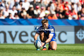 14/04/2024 - Henry Slade of Exeter during the European Rugby Champions Cup, quarter final, rugby union match between Stade Toulousain (Toulouse) and Exeter Chiefs on 14 April 2024 at Stade Ernest-Wallon in Toulouse, France - RUGBY - CHAMPIONS CUP - TOULOUSE V EXETER - HEINEKEN CHAMPIONS CUP - RUGBY