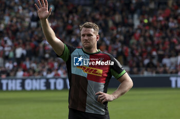 05/05/2024 - Alex Dombrandt of Harlequins salutes the supporters following the Champions Cup, Semi-finals, rugby union match between Stade Toulousain (Toulouse) and Harlequins on May 5, 2024 at the Stadium of Toulouse in Toulouse, France - RUGBY - CHAMPIONS CUP - TOULOUSE V HARLEQUINS - HEINEKEN CHAMPIONS CUP - RUGBY