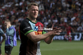 2024-05-05 - Alex Dombrandt of Harlequins salutes the supporters following the Champions Cup, Semi-finals, rugby union match between Stade Toulousain (Toulouse) and Harlequins on May 5, 2024 at the Stadium of Toulouse in Toulouse, France - RUGBY - CHAMPIONS CUP - TOULOUSE V HARLEQUINS - CHAMPIONS CUP - RUGBY