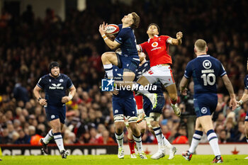 2024-02-03 - Kyle Rowe of Scotland claims the high ball during the 2024 Six nations Championship, rugby union match between Wales and Scotland on 3 February 2024 at Millenium Stadium in Cardiff, Wales - RUGBY - SIX NATIONS 2024 - WALES V SCOTLAND - SIX NATIONS - RUGBY