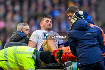 2024-02-10 - Gregory Alldritt of France is taken off injured during the 2024 Six nations Championship, rugby union match between Scotland and France on 10 February 2024 at Scottish Gas Murrayfield in Edinburgh, Scotland - RUGBY - SIX NATIONS 2024 - SCOTLAND V FRANCE - SIX NATIONS - RUGBY
