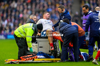 2024-02-10 - Gregory Alldritt of France is taken off injured during the 2024 Six nations Championship, rugby union match between Scotland and France on 10 February 2024 at Scottish Gas Murrayfield in Edinburgh, Scotland - RUGBY - SIX NATIONS 2024 - SCOTLAND V FRANCE - SIX NATIONS - RUGBY