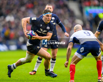 2024-02-10 - Rory Darge of Scotland charges at Maxime Lucu of France during the 2024 Six nations Championship, rugby union match between Scotland and France on 10 February 2024 at Scottish Gas Murrayfield in Edinburgh, Scotland - RUGBY - SIX NATIONS 2024 - SCOTLAND V FRANCE - SIX NATIONS - RUGBY