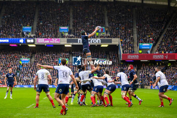 2024-02-10 - Jack Dempsey of Scotland wins a lineout ball during the 2024 Six nations Championship, rugby union match between Scotland and France on 10 February 2024 at Scottish Gas Murrayfield in Edinburgh, Scotland - RUGBY - SIX NATIONS 2024 - SCOTLAND V FRANCE - SIX NATIONS - RUGBY