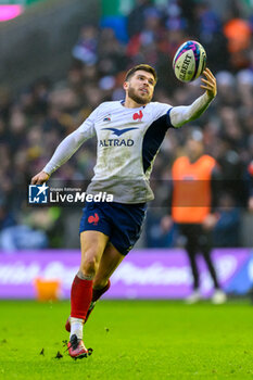 2024-02-10 - Matthieu Jalibert of France during the 2024 Six nations Championship, rugby union match between Scotland and France on 10 February 2024 at Scottish Gas Murrayfield in Edinburgh, Scotland - RUGBY - SIX NATIONS 2024 - SCOTLAND V FRANCE - SIX NATIONS - RUGBY