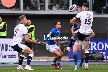 2024-03-09 - Ankle tap during the Six Nations Championship match between Italy and Scotland on 9 march at Stadio Olimpico in Rome, Italy - ITALY VS SCOTLAND - SIX NATIONS - RUGBY