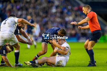 2024-02-24 - Ben White of Scotland tackles Ben Earl of England during the 2024 Six nations Championship, rugby union match between Scotland and England on 24 February 2024 at Scottish Gas Murrayfield in Edinburgh, Scotland - RUGBY - SIX NATIONS 2024 - SCOTLAND V ENGLAND - SIX NATIONS - RUGBY