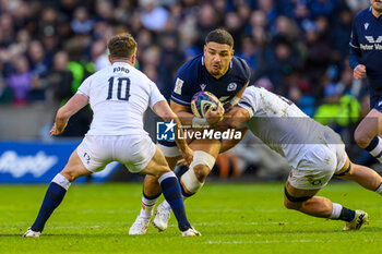 2024-02-24 - Sione Tuipulotu of Scotland runs at George Ford of England during the 2024 Six nations Championship, rugby union match between Scotland and England on 24 February 2024 at Scottish Gas Murrayfield in Edinburgh, Scotland - RUGBY - SIX NATIONS 2024 - SCOTLAND V ENGLAND - SIX NATIONS - RUGBY