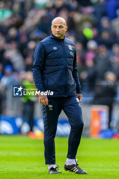 2024-02-24 - England head coach, Steve Borthwick during the warm up before the 2024 Six nations Championship, rugby union match between Scotland and England on 24 February 2024 at Scottish Gas Murrayfield in Edinburgh, Scotland - RUGBY - SIX NATIONS 2024 - SCOTLAND V ENGLAND - SIX NATIONS - RUGBY