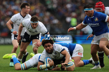 2024-03-09 - Rome, Italy 09.03.2024: Ruaraidh Hart(SCO) fights for the ball with Piero Gritti (ITA) during the Guinness Six Nations 2024 tournament match between Italy and Scotland at Stadio Olimpico on March 09, 2024 in Rome, Italy.
 - ITALY VS SCOTLAND - SIX NATIONS - RUGBY