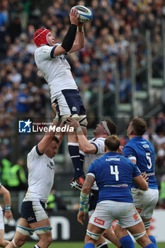 2024-03-09 - Rome, Italy 09.03.2024: Grant Gilchrist (Scotland) grabs the ball in a line out during the Guinness Six Nations 2024 tournament match between Italy and Scotland at Stadio Olimpico on March 09, 2024 in Rome, Italy.
 - ITALY VS SCOTLAND - SIX NATIONS - RUGBY