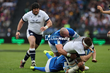 2024-03-09 - Rome, Italy 09.03.2024: Scott Cummings (Scotland) tackled by Simone FERRARI (italy) during the Guinness Six Nations 2024 tournament match between Italy and Scotland at Stadio Olimpico on March 09, 2024 in Rome, Italy.
 - ITALY VS SCOTLAND - SIX NATIONS - RUGBY