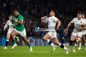 09/03/2024 - Marcus Smith of England, Bundee Aki of Ireland during the 2024 Six Nations Championship, rugby union match between England and Ireland on 9 March 2024 at Twickenham stadium in London, England - RUGBY - SIX NATIONS 2024 - ENGLAND V IRELAND - 6 NAZIONI - RUGBY