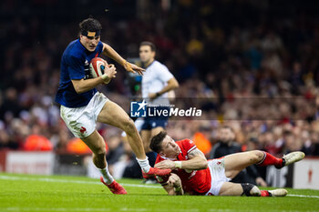 2024-03-10 - Nicolas Depoortere of France evades the tackle of Josh Adams of Wales during the 2024 Six nations Championship, rugby union match between Wales and France on 10 March 2024 at Millenium Stadium in Cardiff, Wales - RUGBY - SIX NATIONS 2024 - WALES V FRANCE - SIX NATIONS - RUGBY