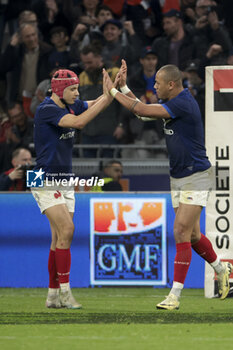16/03/2024 - Gael Fickou of France celebrates his try with Louis Bielle-Biarrey (left) during the 2024 Six nations Championship, rugby union match between France and England on March 16, 2024 at Groupama stadium in Décines-Charpieu near Lyon, France - RUGBY - SIX NATIONS 2024 - FRANCE V ENGLAND - 6 NAZIONI - RUGBY