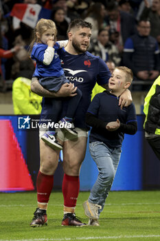 2024-03-16 - Cyril Baille of France salutes the supporters following the 2024 Six nations Championship, rugby union match between France and England on March 16, 2024 at Groupama stadium in Décines-Charpieu near Lyon, France - RUGBY - SIX NATIONS 2024 - FRANCE V ENGLAND - SIX NATIONS - RUGBY