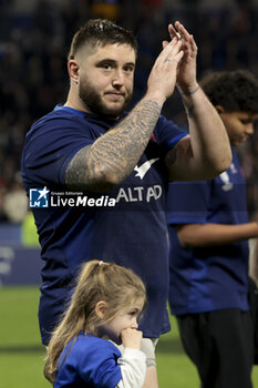 16/03/2024 - Cyril Baille of France salutes the supporters following the 2024 Six nations Championship, rugby union match between France and England on March 16, 2024 at Groupama stadium in Décines-Charpieu near Lyon, France - RUGBY - SIX NATIONS 2024 - FRANCE V ENGLAND - 6 NAZIONI - RUGBY