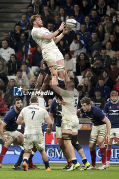 2024-03-16 - Ollie Chessum of England during the 2024 Six nations Championship, rugby union match between France and England on March 16, 2024 at Groupama stadium in Décines-Charpieu near Lyon, France - RUGBY - SIX NATIONS 2024 - FRANCE V ENGLAND - SIX NATIONS - RUGBY