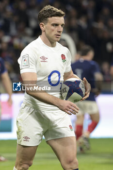 2024-03-16 - George Ford of England during the 2024 Six nations Championship, rugby union match between France and England on March 16, 2024 at Groupama stadium in Décines-Charpieu near Lyon, France - RUGBY - SIX NATIONS 2024 - FRANCE V ENGLAND - SIX NATIONS - RUGBY