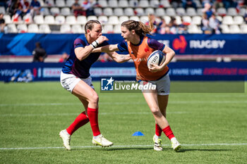 14/04/2024 - Marine Menager of France and Morgane Bourgeois of France warm up ahead of the Women's Six Nations 2024, rugby union match between France and Italy on April 14, 2024 at Jean Bouin stadium in Paris, France - RUGBY - WOMEN'S SIX NATIONS 2024 - FRANCE V ITALY - 6 NAZIONI - RUGBY