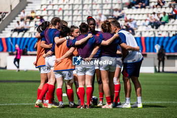 2024-04-14 - The players of France ahead of the Women's Six Nations 2024, rugby union match between France and Italy on April 14, 2024 at Jean Bouin stadium in Paris, France - RUGBY - WOMEN'S SIX NATIONS 2024 - FRANCE V ITALY - SIX NATIONS - RUGBY