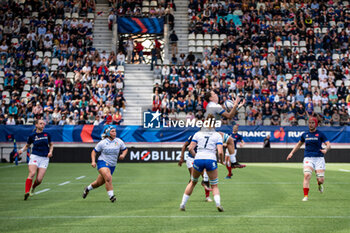 2024-04-14 - Isabella Locatelli of Italy fight for the ball with teammates during the Women's Six Nations 2024, rugby union match between France and Italy on April 14, 2024 at Jean Bouin stadium in Paris, France - RUGBY - WOMEN'S SIX NATIONS 2024 - FRANCE V ITALY - SIX NATIONS - RUGBY