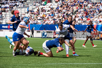 2024-04-14 - Assia Khalfaoui of France fights for the ball during the Women's Six Nations 2024, rugby union match between France and Italy on April 14, 2024 at Jean Bouin stadium in Paris, France - RUGBY - WOMEN'S SIX NATIONS 2024 - FRANCE V ITALY - SIX NATIONS - RUGBY
