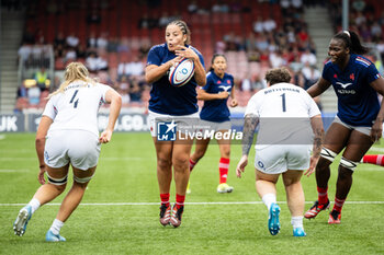 2024-09-07 - Assia Khalfaoui of France knocks on during the Rugby International match between England Women and France Women at the Kingsholm Stadium, Gloucester, United Kingdom on 7 September 2024. Photo Simon King /ProSportsImages / DPPI - RUGBY - TEST MATCH - ENGLAND V FRANCE WOMEN - TEST MATCH - RUGBY