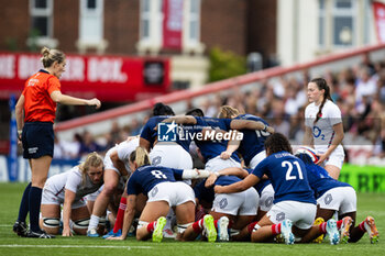 2024-09-07 - Lucy Packer of England waits to put in at a scrum during the Rugby International match between England Women and France Women at the Kingsholm Stadium, Gloucester, United Kingdom on 7 September 2024. Photo Simon King /ProSportsImages / DPPI - RUGBY - TEST MATCH - ENGLAND V FRANCE WOMEN - TEST MATCH - RUGBY