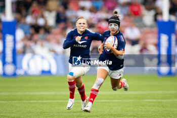 2024-09-07 - Alexandra Chambon of France makes a break during the Rugby International match between England Women and France Women at the Kingsholm Stadium, Gloucester, United Kingdom on 7 September 2024. Photo Simon King /ProSportsImages / DPPI - RUGBY - TEST MATCH - ENGLAND V FRANCE WOMEN - TEST MATCH - RUGBY