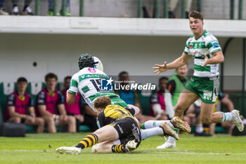 2024-04-20 - Rhyno smith offload for Leonardo Marin - BENETTON RUGBY VS DRAGONS - UNITED RUGBY CHAMPIONSHIP - RUGBY