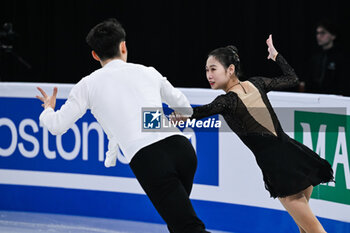 21/03/2024 - Cheng Peng and Lei Wang (CHN) 16th place, Pair Skating during the ISU World Figure Skating Championships on March 21, 2024 at Bell Centre in Montreal, Canada - SKATING - WORLD FIGURE SKATING CHAMPIONSHIPS 2024 - PATTINAGGIO SUL GHIACCIO - SPORT INVERNALI