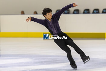 2024-09-13 - Yuma KAGIYAMA (JPN) during Men Short Program on September 13, 2024 at IceLab Bergamo Circuit, Italy - CHALLENGER SERIES LOMBARDIA TROPHY - ICE SKATING - WINTER SPORTS