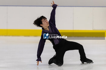 2024-09-13 - Yuma KAGIYAMA (JPN) during Men Short Program on September 13, 2024 at IceLab Bergamo Circuit, Italy - CHALLENGER SERIES LOMBARDIA TROPHY - ICE SKATING - WINTER SPORTS