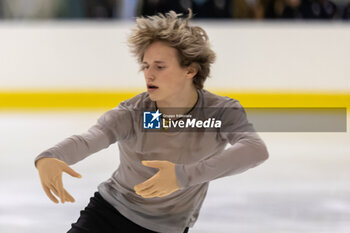 2024-09-13 - Ilia MALININ (USA) during Men Short Program on September 13, 2024 at IceLab Bergamo Circuit, Italy - CHALLENGER SERIES LOMBARDIA TROPHY - ICE SKATING - WINTER SPORTS