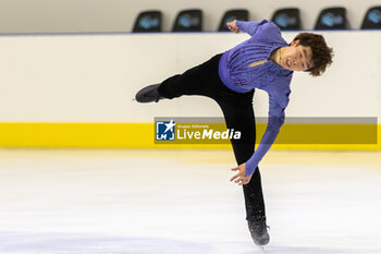 2024-09-13 - Shun SATO (JPN) during Men Short Program on September 13, 2024 at IceLab Bergamo Circuit, Italy - CHALLENGER SERIES LOMBARDIA TROPHY - ICE SKATING - WINTER SPORTS