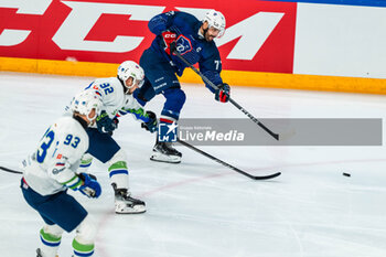2024-04-24 - Sacha TREILLE of France and Anze KURALT of Slovenia during the International Friendly Ice Hockey match between France and Slovenia on April 24, 2024 at Aren’Ice in Cergy-Pontoise, France - ICE HOCKEY - FRIENDLY GAME - FRANCE V SLOVENIA - ICE HOCKEY - WINTER SPORTS
