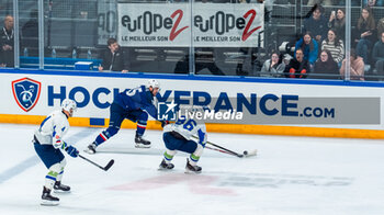 2024-04-24 - Kevin BOZON of France and Bine MASIC of Slovenia during the International Friendly Ice Hockey match between France and Slovenia on April 24, 2024 at Aren’Ice in Cergy-Pontoise, France - ICE HOCKEY - FRIENDLY GAME - FRANCE V SLOVENIA - ICE HOCKEY - WINTER SPORTS