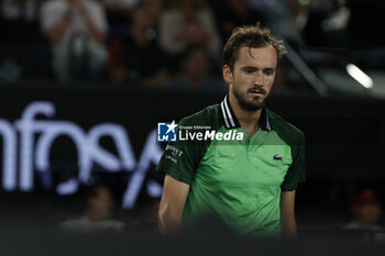 2024-01-28 - Daniil Medvedev reacts during their round final match against Jannik Sinner ( ITA) - AUSTRALIAN OPEN - INTERNATIONALS - TENNIS