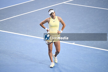 2024-01-18 - Emma Raducanu during the Australian Open AO 2024 Grand Slam tennis tournament on January 18, 2024 at Melbourne Park in Australia. Photo Victor Joly / DPPI - TENNIS - AUSTRALIAN OPEN 2024 - WEEK 1 - INTERNATIONALS - TENNIS