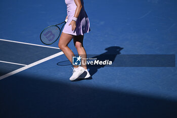 2024-01-20 - Illustration picture shows the body and shadow of a female woman player during the Australian Open AO 2024 Grand Slam tennis tournament on January 20, 2024 at Melbourne Park in Australia. Photo Victor Joly / DPPI - TENNIS - AUSTRALIAN OPEN 2024 - WEEK 1 - INTERNATIONALS - TENNIS