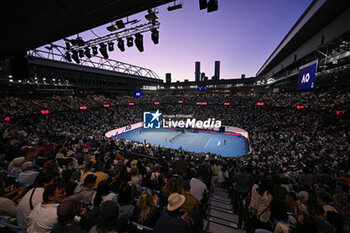2024-01-22 - General ambiance or ambience illustration view of Rod Laver Arena with crowd during the Australian Open 2024, Grand Slam tennis tournament on January 22, 2024 at Melbourne Park in Melbourne, Australia - TENNIS - AUSTRALIAN OPEN 2024 - WEEK 2 - INTERNATIONALS - TENNIS