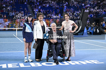 2024-01-25 - Evonne Fay Goolagong Cawley with her husband Robert Cawley and Jayne Hrdlicka during the Australian Open AO 2024 Grand Slam tennis tournament on January 25, 2024 at Melbourne Park, Australia. Photo Victor Joly / DPPI - TENNIS - AUSTRALIAN OPEN 2024 - WEEK 2 - INTERNATIONALS - TENNIS