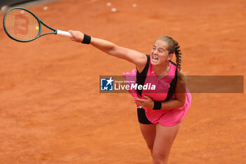 2024-05-15 - Rome, Italy 15.05.2024: Aryna Sabalenka VS Jelena Ostapenko (LAT) during Internazionali BNL 2024 women's WTA1000 Open tennis tournament in Rome at Grand Stand Arena . - INTERNAZIONALI BNL D'ITALIA - INTERNATIONALS - TENNIS