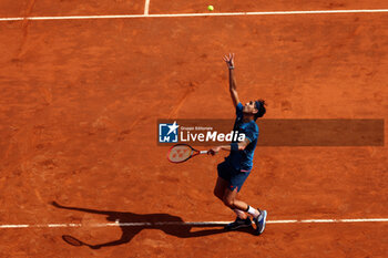 2024-05-15 - Rome, Italy 15.05.2024 : Alejandro TABILO (CHI) vs Zhizhen ZHANG (CHN) during Internazionali BNL 2024 men’s ATP 1000 Open tennis tournament in Rome at Grand Stand Arena . - INTERNAZIONALI BNL D'ITALIA - INTERNATIONALS - TENNIS