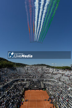 2024-05-17 - Passage of the Frecce Tricolori over the Centrale of the Foro Italico Master 1000 Internazionali BNL D'Italia tournament at Foro Italico on May 17, 2024
Fabrizio Corradetti / LiveMedia - INTERNAZIONALI BNL D'ITALIA - INTERNATIONALS - TENNIS