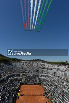 2024-05-17 - Passage of the Frecce Tricolori over the Centrale of the Foro Italico Master 1000 Internazionali BNL D'Italia tournament at Foro Italico on May 17, 2024
Fabrizio Corradetti / LiveMedia - INTERNAZIONALI BNL D'ITALIA - INTERNATIONALS - TENNIS