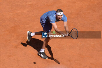 2024-05-17 - Alexander Zverev (GER) during the semi final against Alejandro Tabilo (CHI) of the ATP Master 1000 Internazionali BNL D'Italia tournament at Foro Italico on May 17, 2024
Fabrizio Corradetti / LiveMedia - INTERNAZIONALI BNL D'ITALIA - INTERNATIONALS - TENNIS